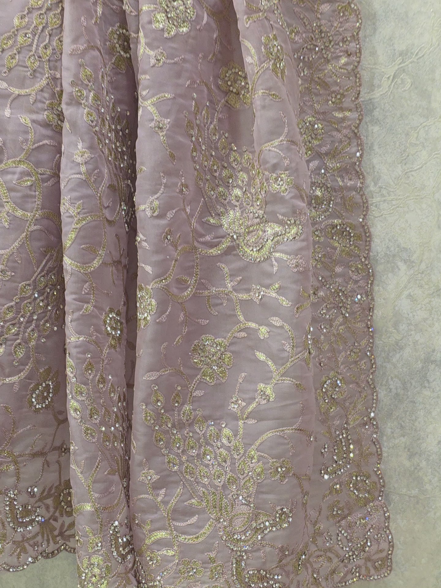 UNSTITCHED SAREE 4