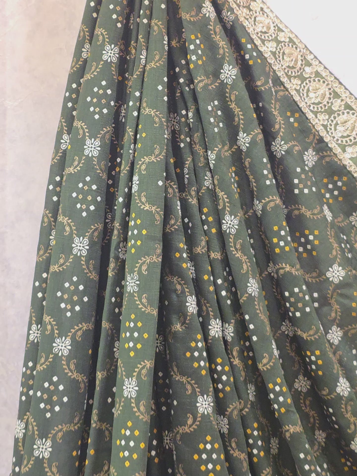 UNSTITCHED SAREE 3