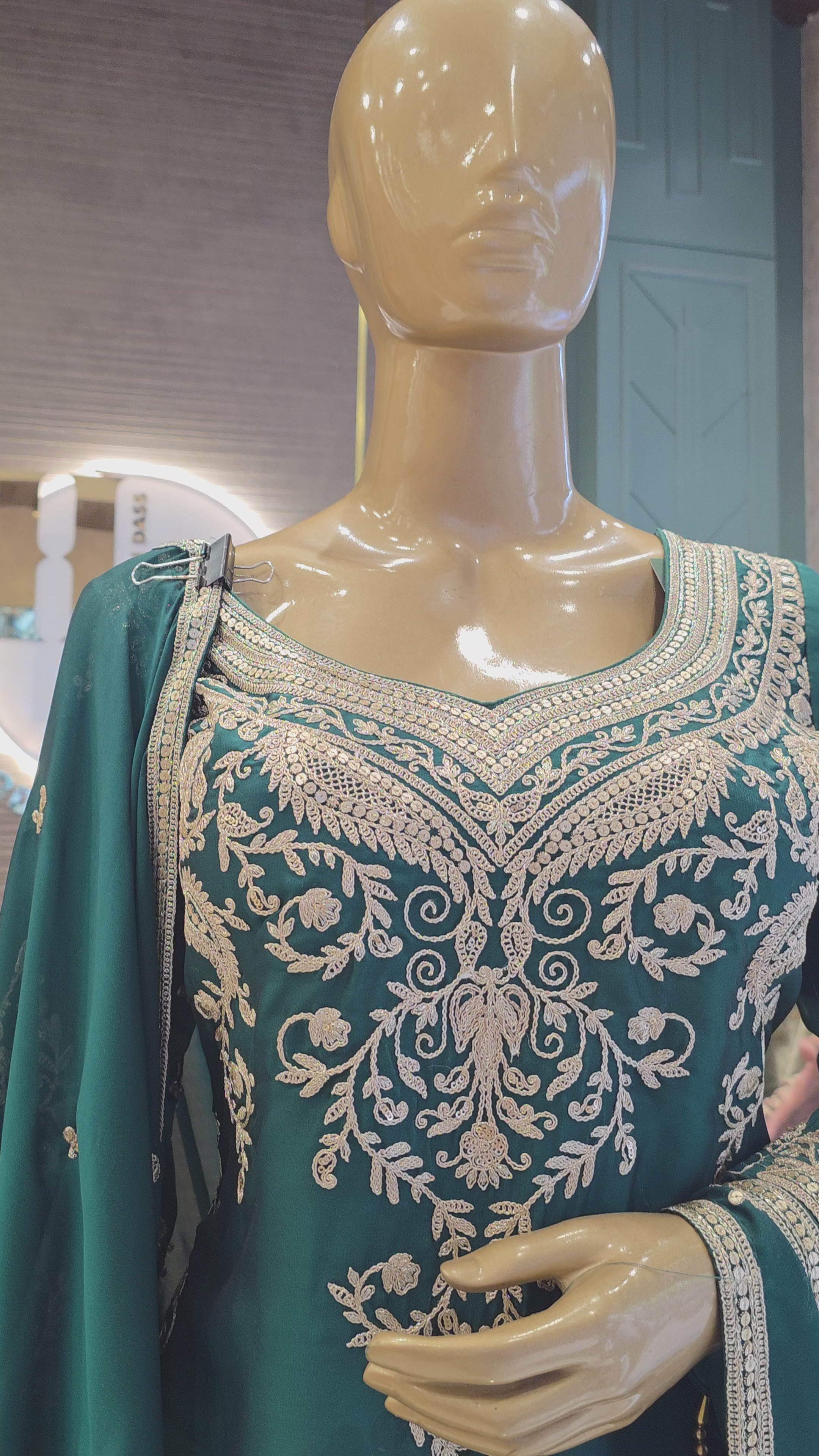 HEAVY EMBROIDERY SILK BLEND PARTYWEAR SUIT