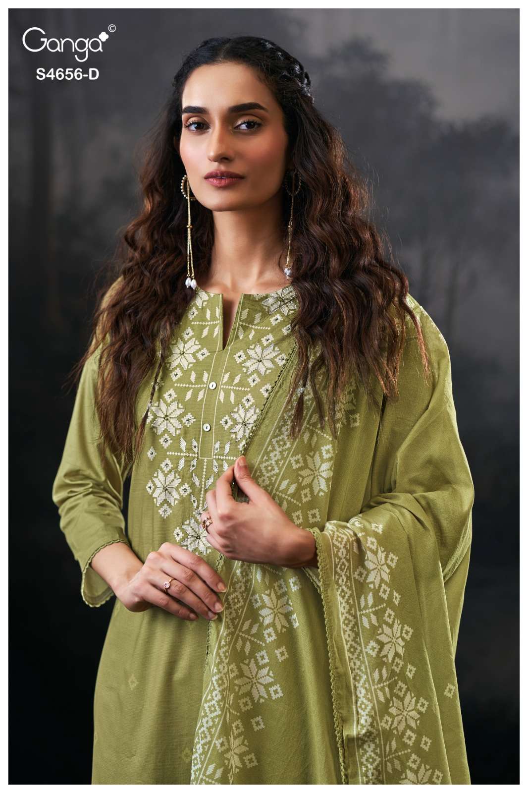 GANGA MILL: PREMIUM CAMBRIC UNSTITCHED SUIT