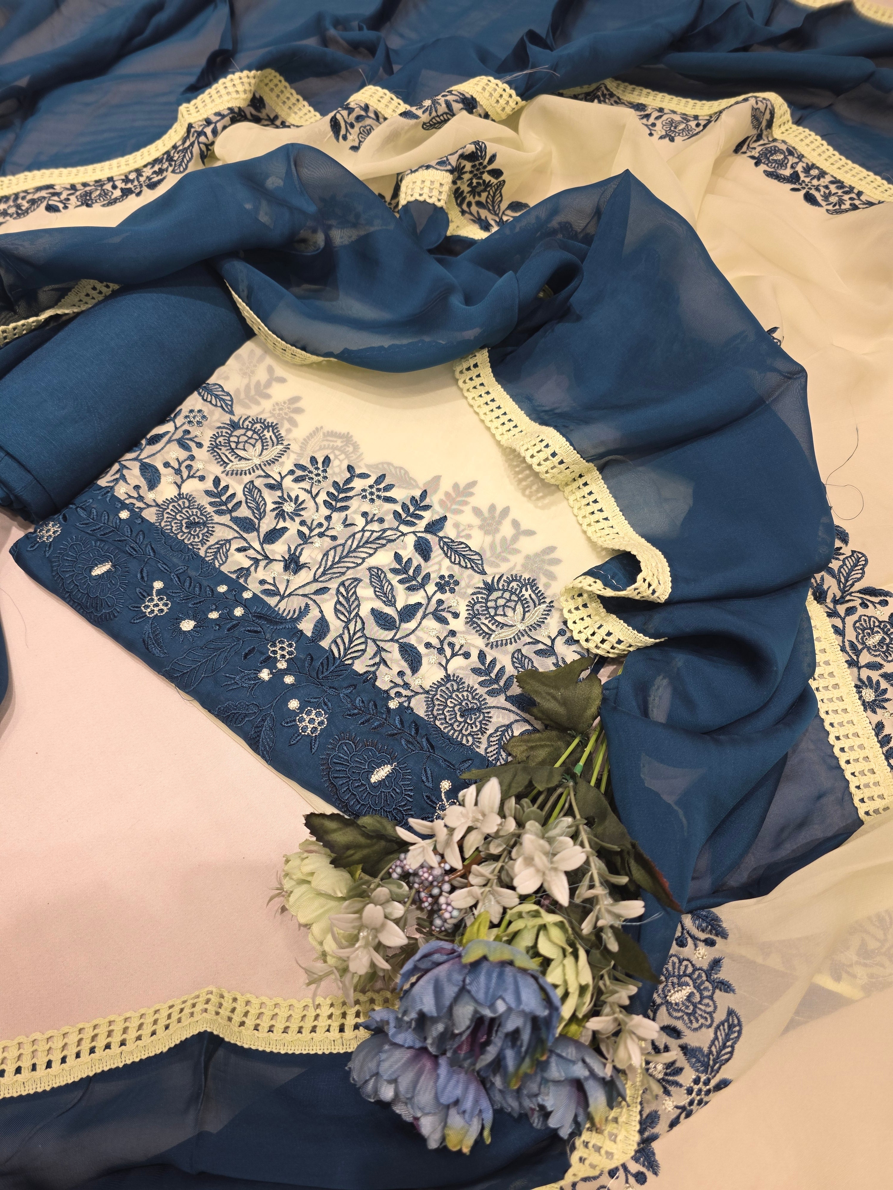 SOFT ORGANZA CONTRAST CONCEPT UNSTITCHED SUIT