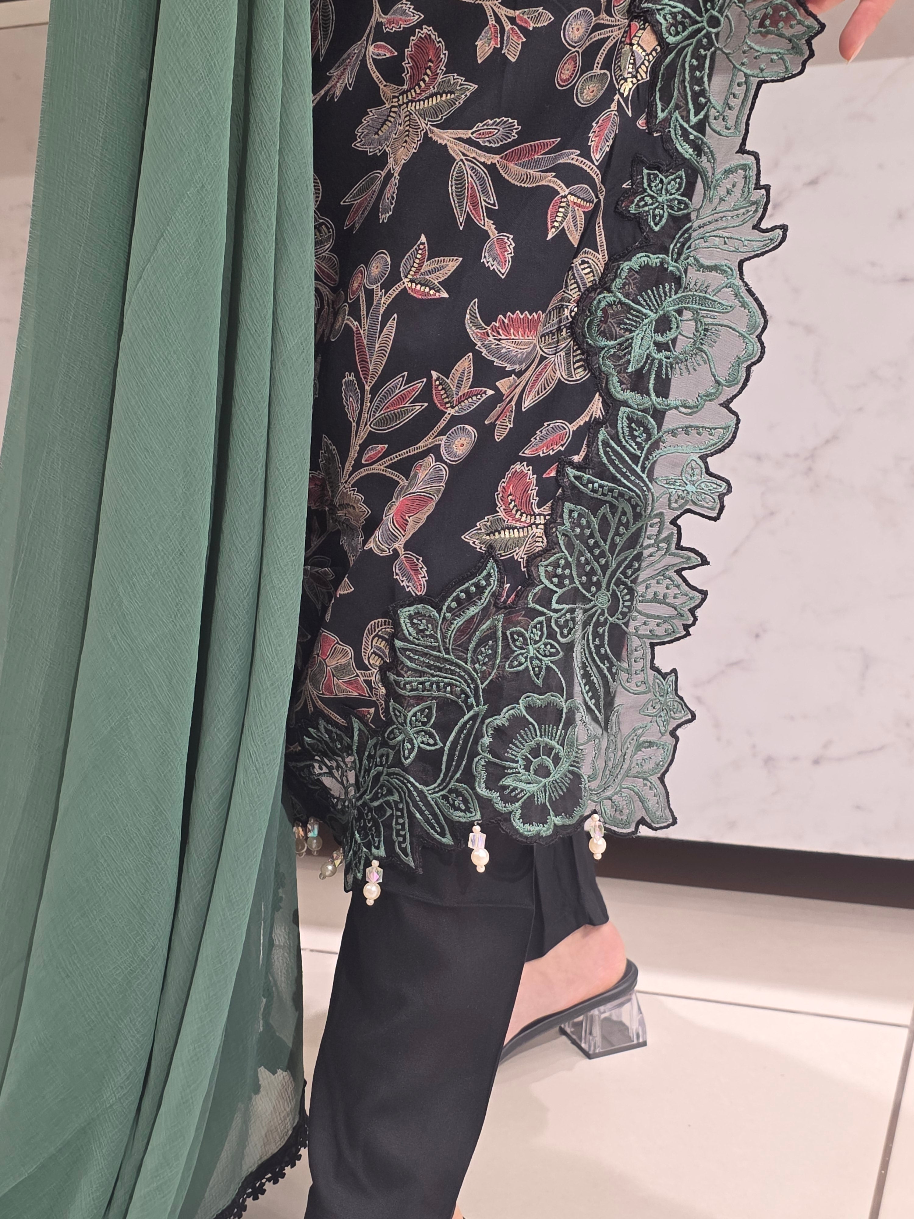 BLACK PRINT & LACEWORK LONG PAKISTANI PLAZZO SUIT