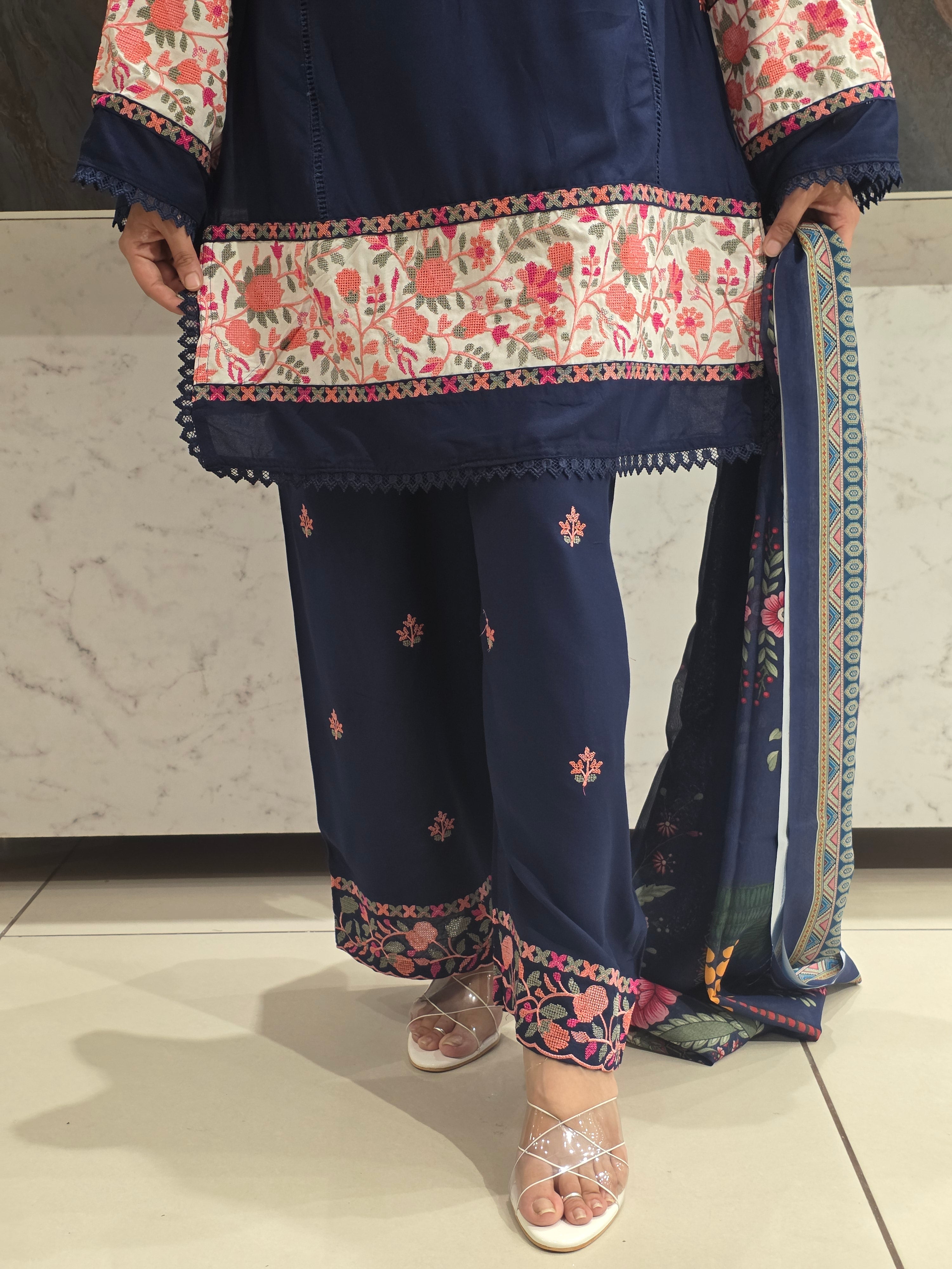 HEAVY EMBROIDERY CONTRAST CONCEPT PLAZZO SUIT