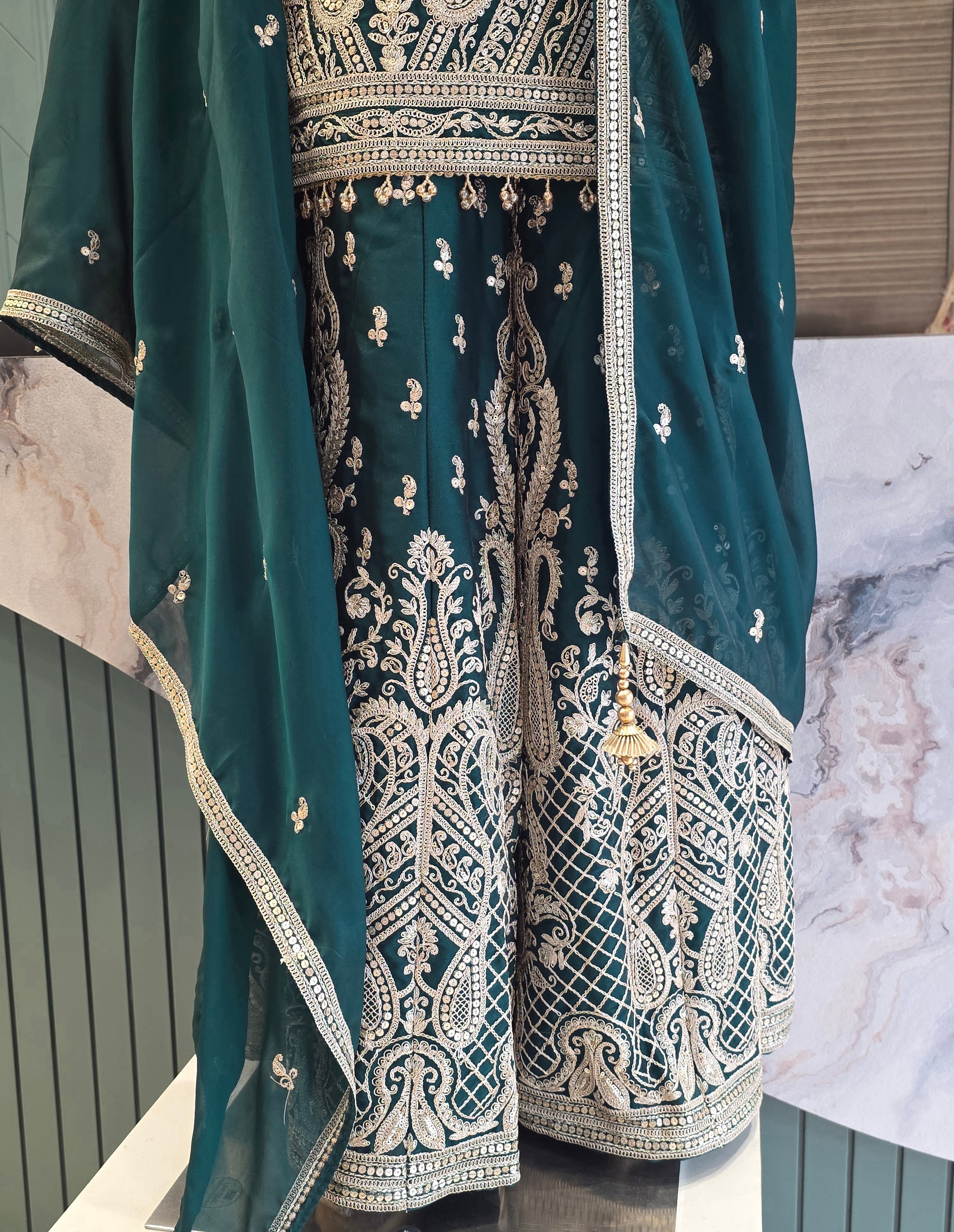 HEAVY EMBROIDERY SILK BLEND PARTYWEAR SUIT