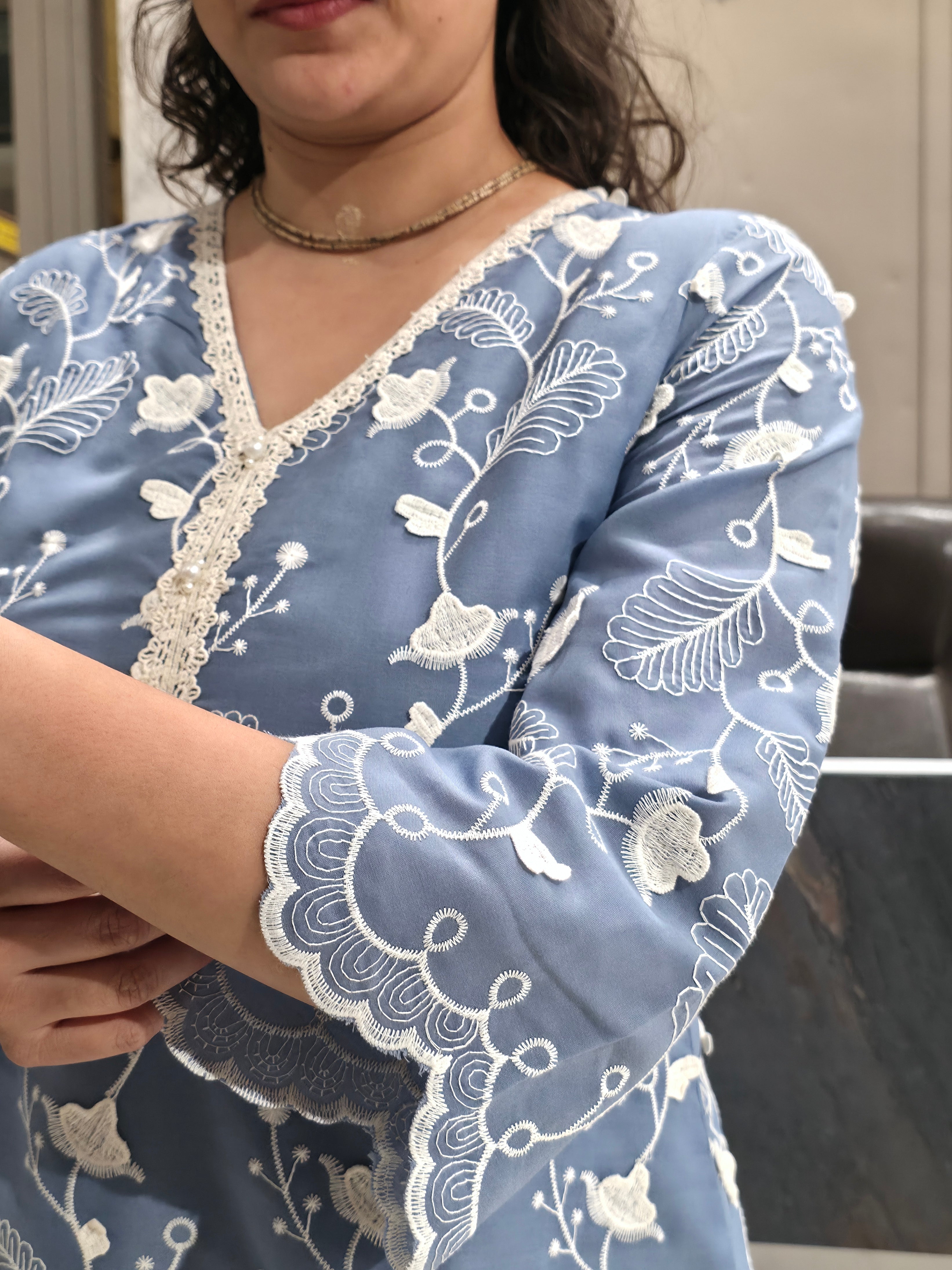 Thread & CutWork Coordset