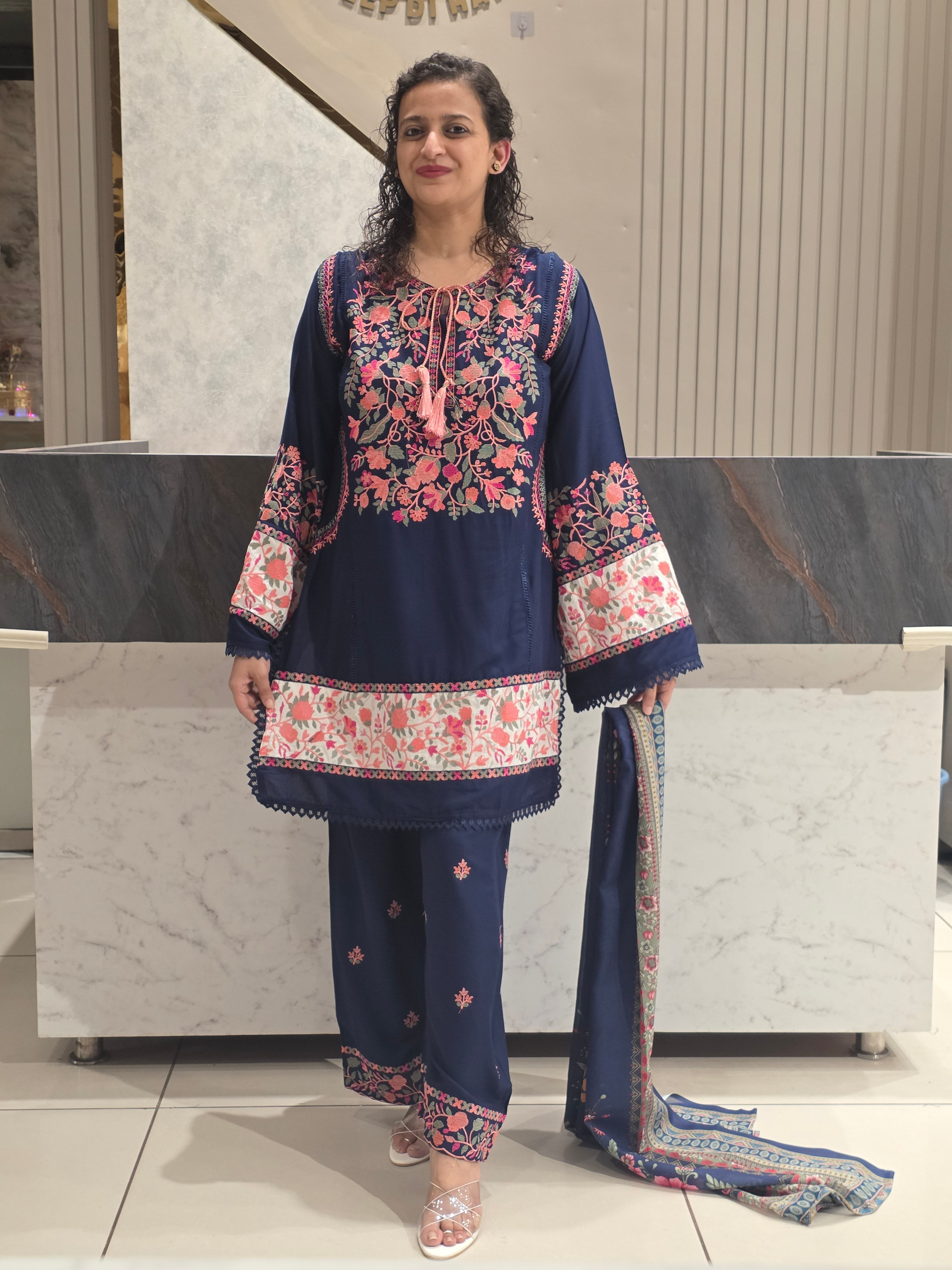 HEAVY EMBROIDERY CONTRAST CONCEPT PLAZZO SUIT
