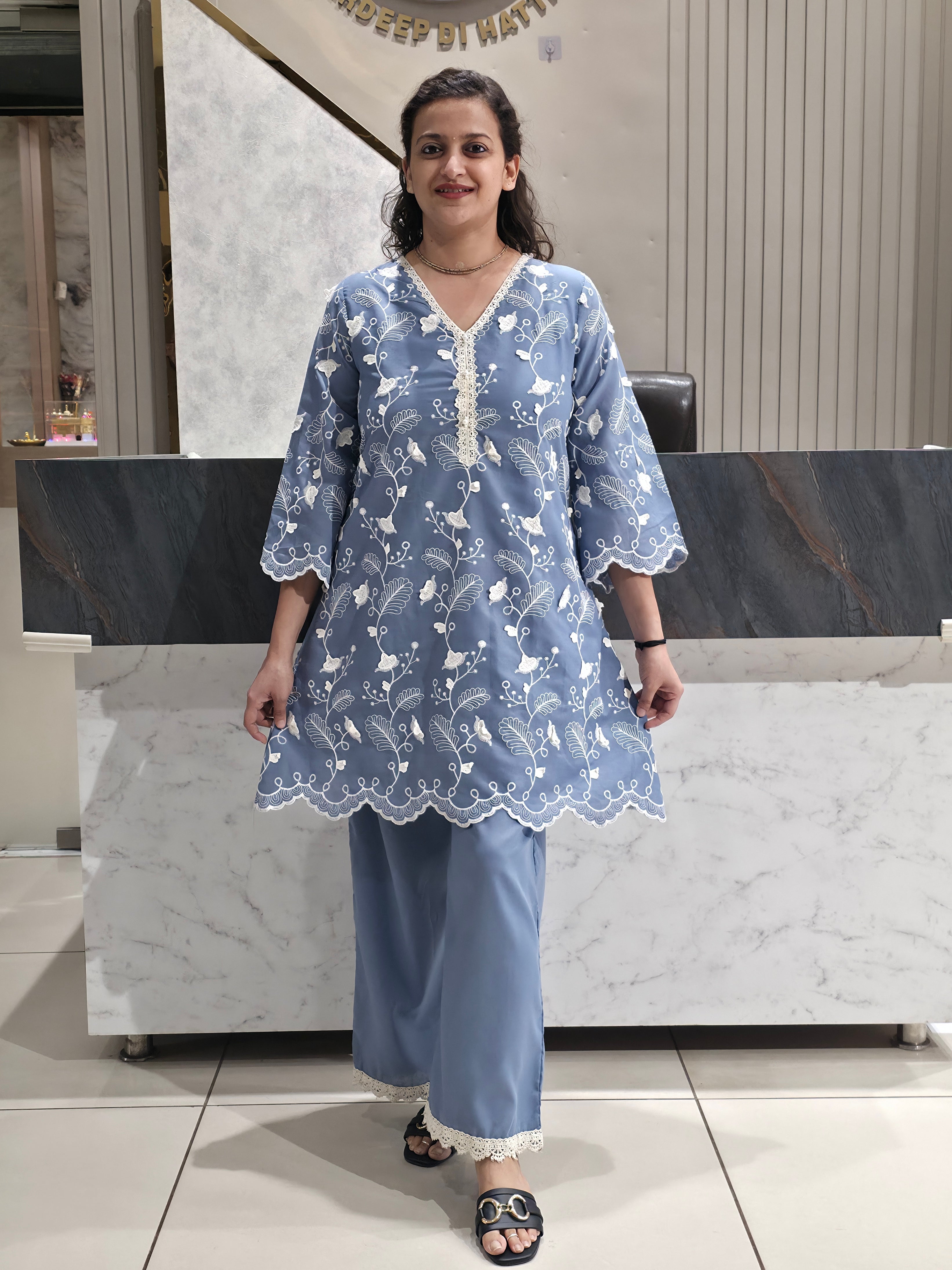Thread & CutWork Coordset